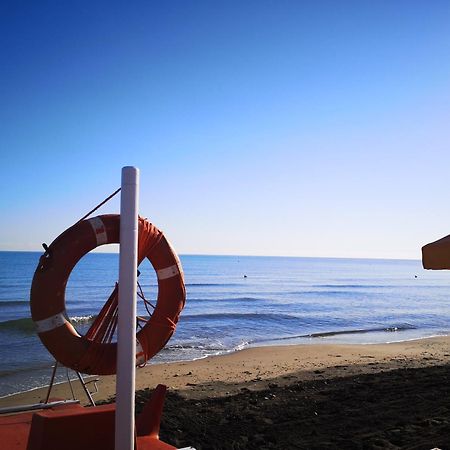 Baywatch Hotel Margherita Di Savoia Eksteriør billede