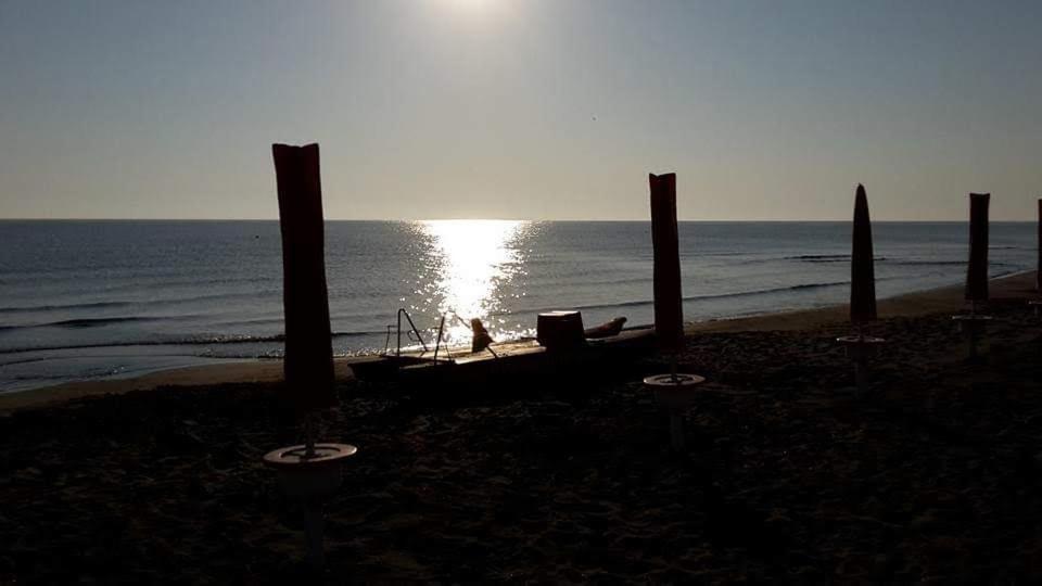 Baywatch Hotel Margherita Di Savoia Eksteriør billede